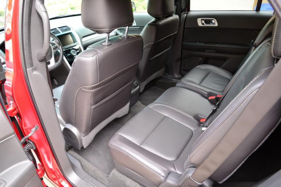  Ford Explorer Sport 2012 года  (фото 15 из 94)